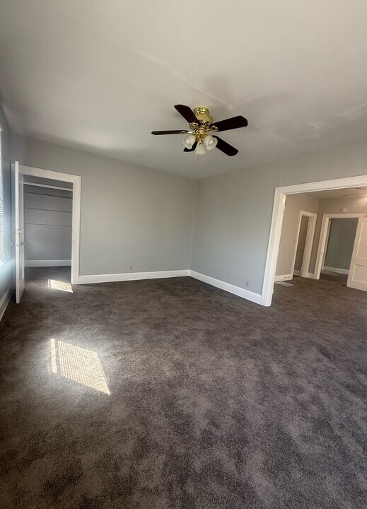 3833 Vine St in Cincinnati, OH - Building Photo