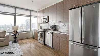 347 W Chestnut St in Chicago, IL - Foto de edificio - Building Photo