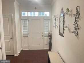 43010 Paris Gap Square in Ashburn, VA - Building Photo - Building Photo