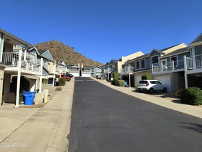 1102 W Peoria Ave in Phoenix, AZ - Building Photo - Building Photo