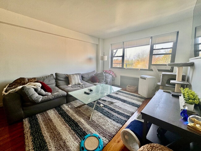 109 Fisher Ave in Eastchester, NY - Building Photo - Building Photo