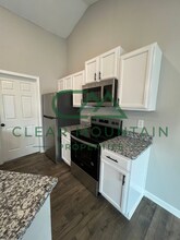4 Cypress Cove Ct in Greenville, SC - Foto de edificio - Building Photo