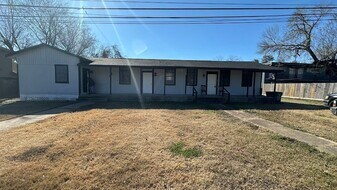904 Herbert Ave, Unit 1 in Pasadena, TX - Building Photo