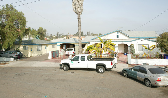 105-111 E Seaward Ave in San Ysidro, CA - Building Photo - Building Photo