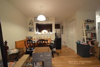318 Rindge Ave-Unit -205 in Cambridge, MA - Building Photo - Building Photo