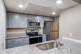 4621 Country Creek Dr in Dallas, TX - Building Photo - Building Photo