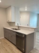 2592 Grassy Point Dr, Unit 212 in Lake Mary, FL - Building Photo - Building Photo