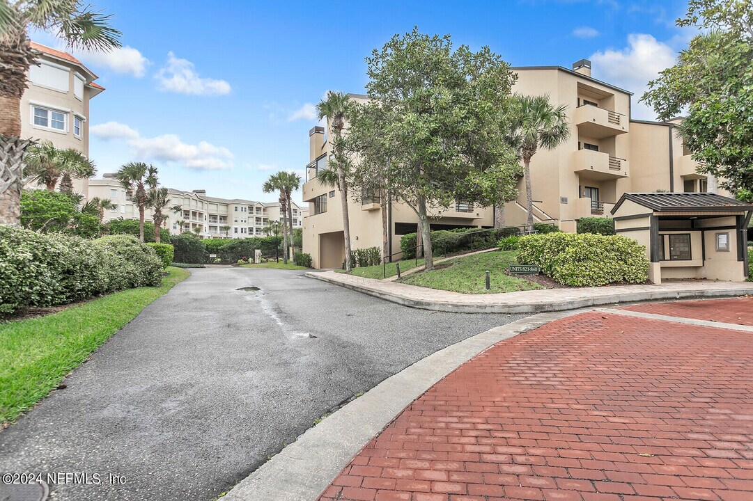 823 Spinnakers Reach Dr in Ponte Vedra Beach, FL - Building Photo