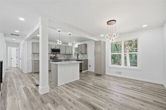 3920 Wedgefield Cir in Decatur, GA - Building Photo - Building Photo