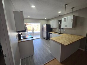 7508 Leon Ave in Tampa, FL - Foto de edificio - Building Photo