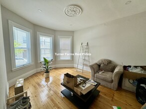 12 Buttonwood St, Unit 1 in Boston, MA - Building Photo - Building Photo