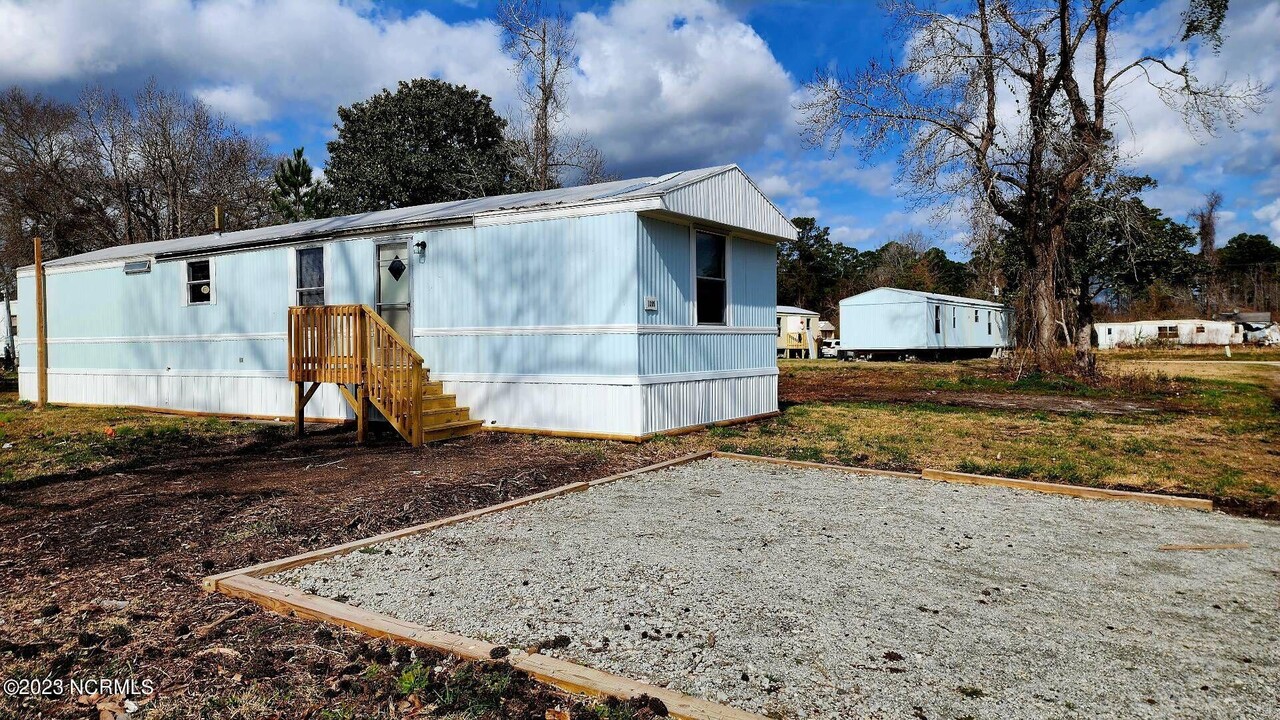 1309 13th St in Midway Park, NC - Building Photo