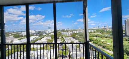 20100 W Country Club Dr in Aventura, FL - Building Photo - Building Photo