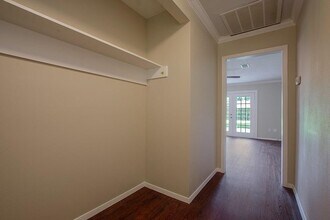 4205 Ember Ln in Deer Park, TX - Foto de edificio - Building Photo