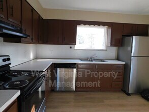 98 Goodman Dr in Beckley, WV - Building Photo - Building Photo