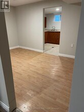 40 Strathavon Dr in Toronto, ON - Building Photo - Building Photo