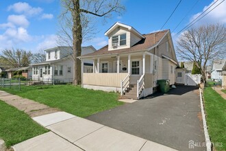 210 Washington Ave in Edison, NJ - Building Photo - Building Photo