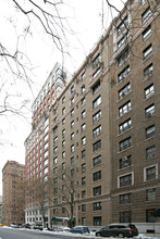 Royal Summit Apartments III in New York, NY - Building Photo - Building Photo