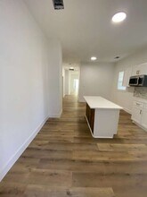 1476 Louisiana St in Beaumont, TX - Building Photo - Building Photo