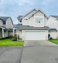 10423 198th St Ct E in Graham, WA - Building Photo