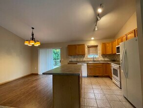 6442 Urich Terrace in Madison, WI - Building Photo - Building Photo