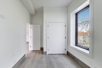 2023 N Drake Ave, Unit 3N in Chicago, IL - Building Photo - Building Photo