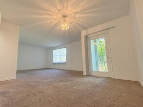 9013 NW 38th Dr in Coral Springs, FL - Building Photo - Building Photo