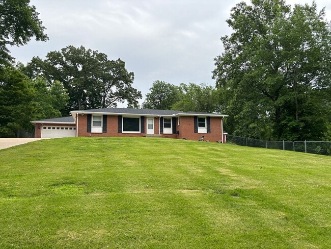 property at 2811 Thrush Dr