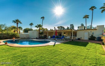 6316 E Doubletree Ranch Rd in Paradise Valley, AZ - Building Photo - Building Photo