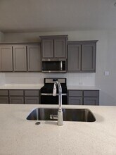 1205 Blackhorse Trl in Justin, TX - Building Photo - Building Photo