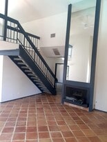 18433 Hatteras St in Los Angeles, CA - Building Photo