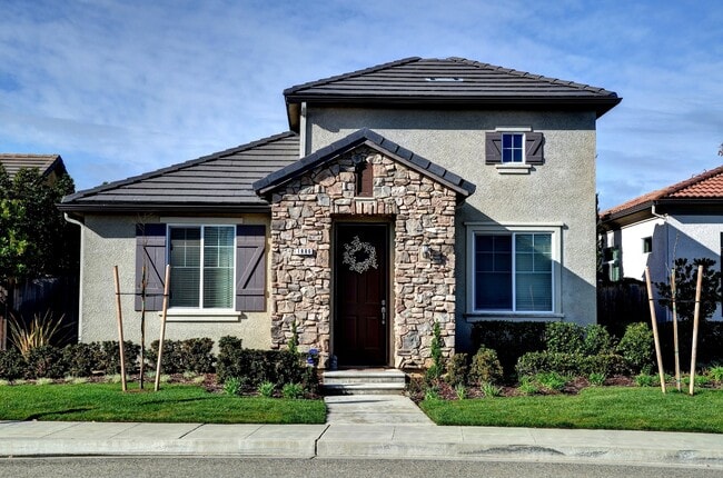 property at 1886 N Highland Ave