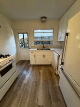 1800 Viola Pl in Costa Mesa, CA - Building Photo - Building Photo