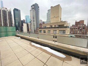 EAST 49 STREET in New York, NY - Building Photo - Building Photo