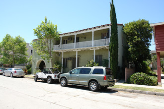 839 S Gramercy Pl in Los Angeles, CA - Building Photo - Building Photo