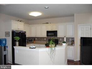 28 Madison Way in Downingtown, PA - Building Photo - Building Photo