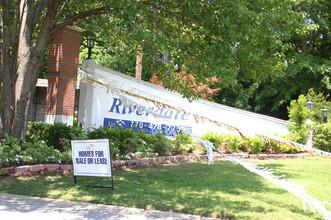 Riverdale in Riverdale, GA - Foto de edificio - Building Photo