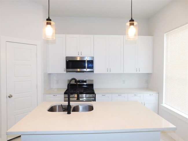 property at 7002 S Hall St