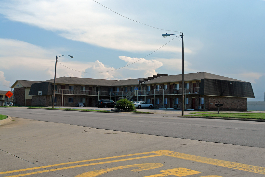 Willow Pointe Apartments in Fort Smith, AR - Building Photo