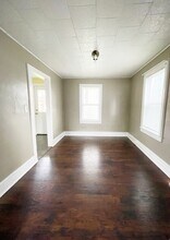 114 1/2 W Walnut St in Titusville, PA - Building Photo - Building Photo