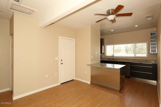 830 N 2nd Ave-Unit -4 in Phoenix, AZ - Building Photo - Building Photo