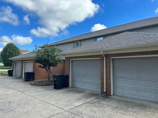 2003 River Ridge Rd in Frankfort, KY - Building Photo - Building Photo