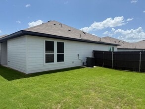 224 Schrader Dr in Buda, TX - Building Photo - Building Photo
