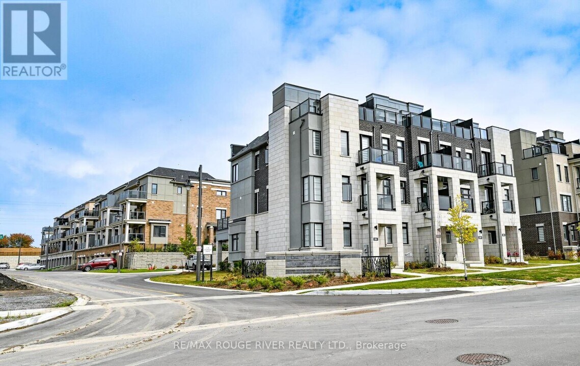 6C Lookout Dr in Bowmanville, ON - Building Photo
