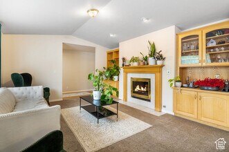 2365 2365 E in Sandy, UT - Foto de edificio - Building Photo