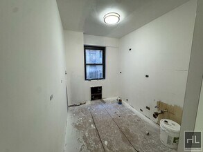 EAST 69 STREET in New York, NY - Building Photo - Building Photo
