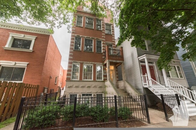 2651 N Wayne Ave, Unit 3 in Chicago, IL - Building Photo - Building Photo