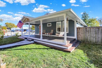 301 W Pierce St in Whitestown, IN - Building Photo - Building Photo