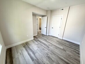 10 Cawfield St in Boston, MA - Building Photo - Building Photo