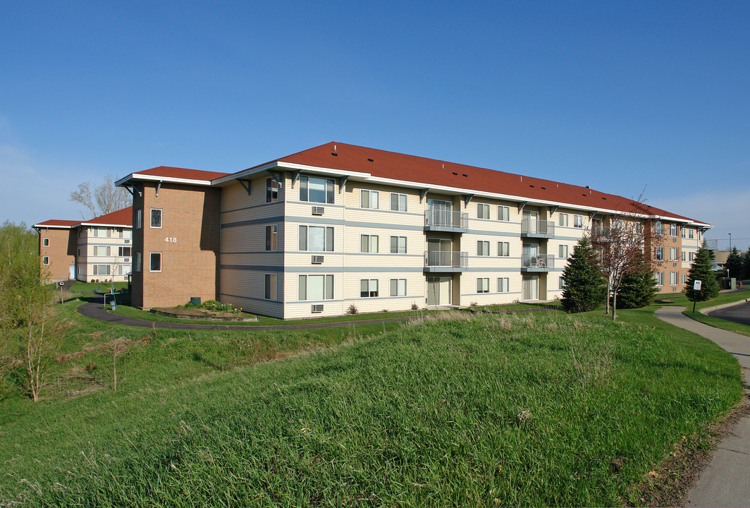 Scandia Shores in Shoreview, MN - Building Photo